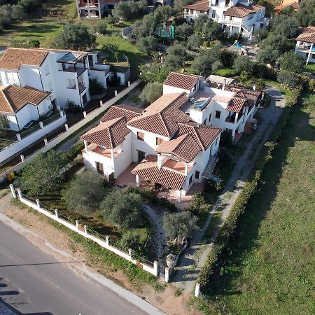 Appartamenti Torre Di Bari Бари Сардо Екстериор снимка